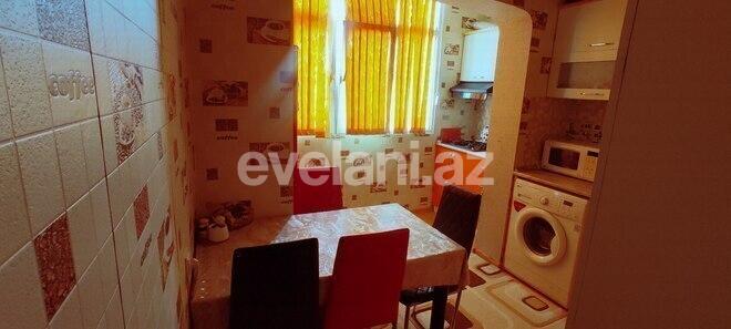 Satılır, köhnə tikili, 2 otaqlı, 45 m², İnşaatçılar m.