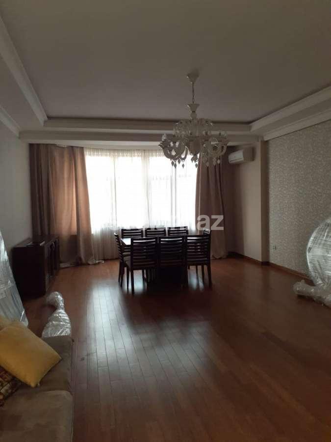 Satılır, yeni tikili, 4 otaqlı, 187 m², 28 may m.