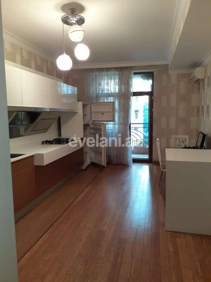 Satılır, yeni tikili, 4 otaqlı, 187 m², 28 may m.
