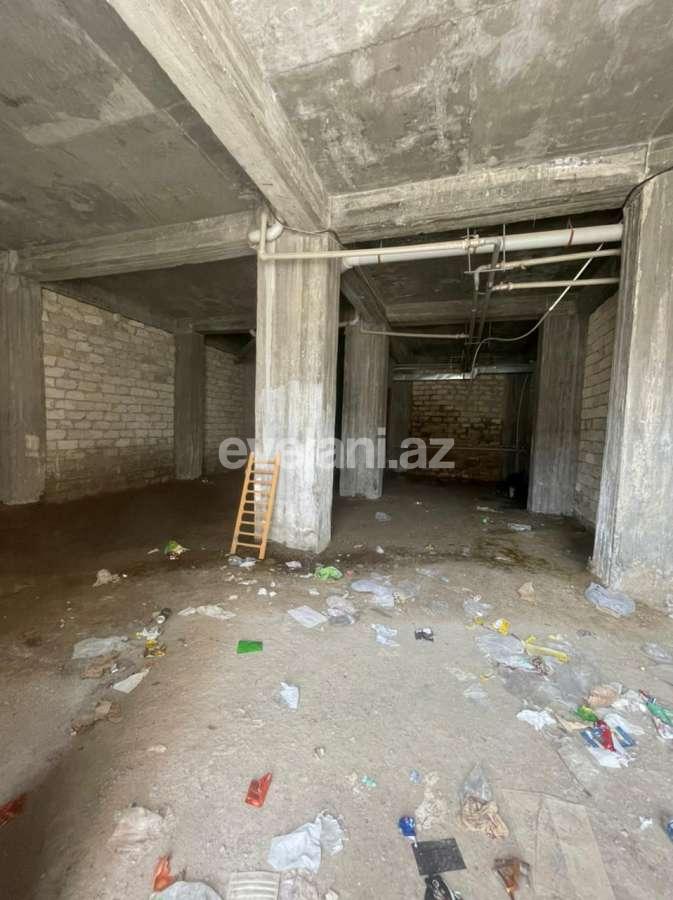 Satılır, obyekt, 136 m², İnşaatçılar m.