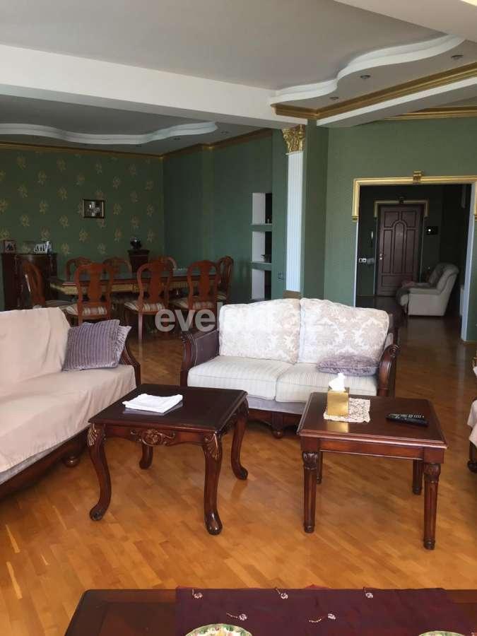 Satılır, yeni tikili, 3 otaqlı, 180 m², Gənclik m.