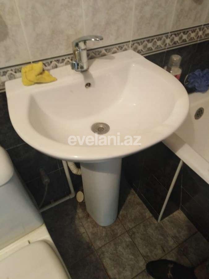 Rent, old building, 2 room, 50 m², Elmlar Akademiyası m.