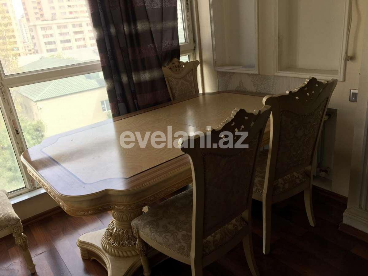 Rent, old building, 2 room, 57 m², Inshaatchilar m.