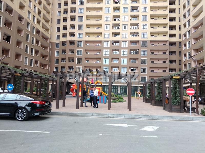 Satılır, yeni tikili, 2 otaqlı, 56 m², İnşaatçılar m.