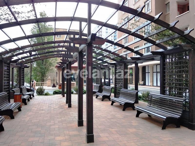 Satılır, yeni tikili, 2 otaqlı, 56 m², İnşaatçılar m.