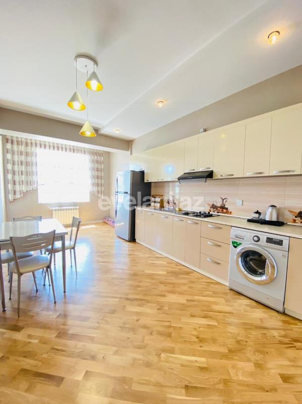 Satılır, yeni tikili, 2 otaqlı, 98 m², Azadlıq prospekti m.