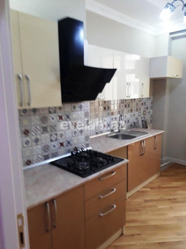 Satılır, yeni tikili, 3 otaqlı, 100 m², İnşaatçılar m.