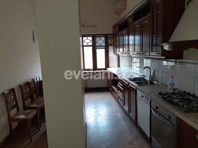 Kirayə verilir, ofis, 8 otaqlı, 305 m², İçəri Şəhər m.