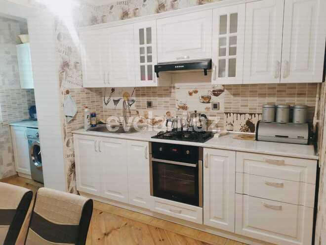 Продаётся, вторичка, 4-комнаты, 100 m², Ахмедлы m.