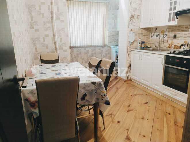 Продаётся, вторичка, 4-комнаты, 100 m², Ахмедлы m.