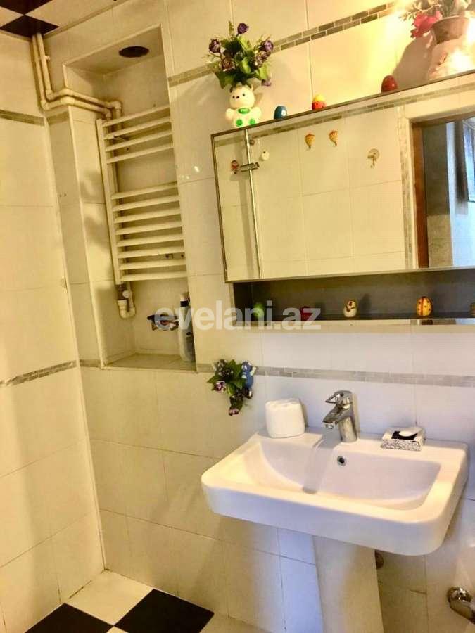 Kirayə verilir, köhnə tikili, 2 otaqlı, 70 m², Elmlər Akademiyası m.