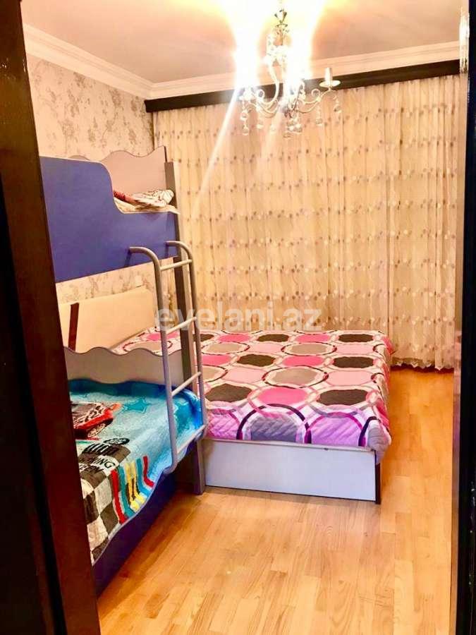Kirayə verilir, köhnə tikili, 2 otaqlı, 70 m², Elmlər Akademiyası m.