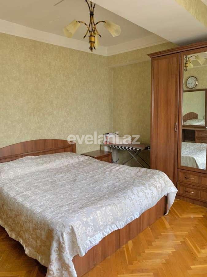 Rent, old building, 2 room, 80 m², Sabail r.