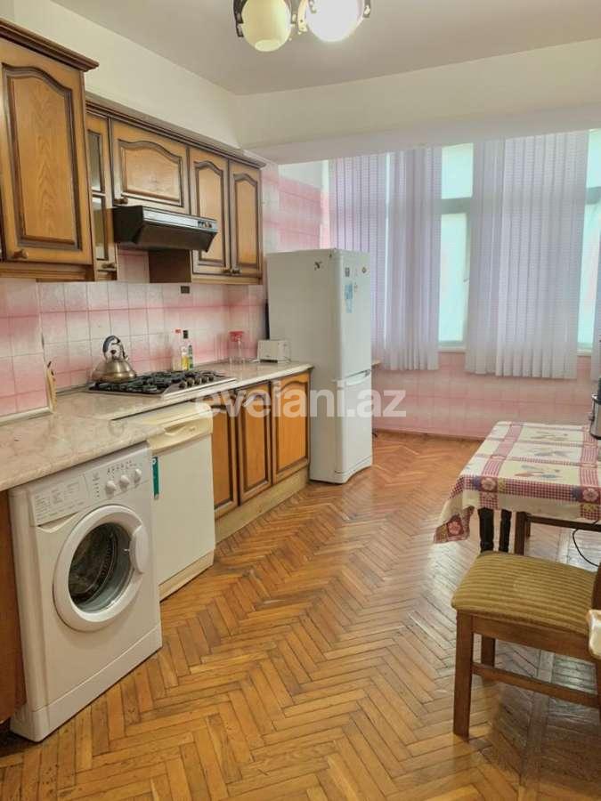 Rent, old building, 2 room, 80 m², Sabail r.