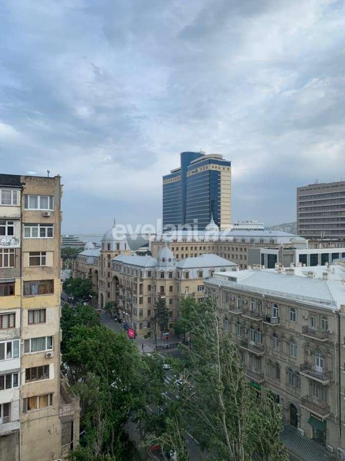 Rent, old building, 2 room, 80 m², Sabail r.