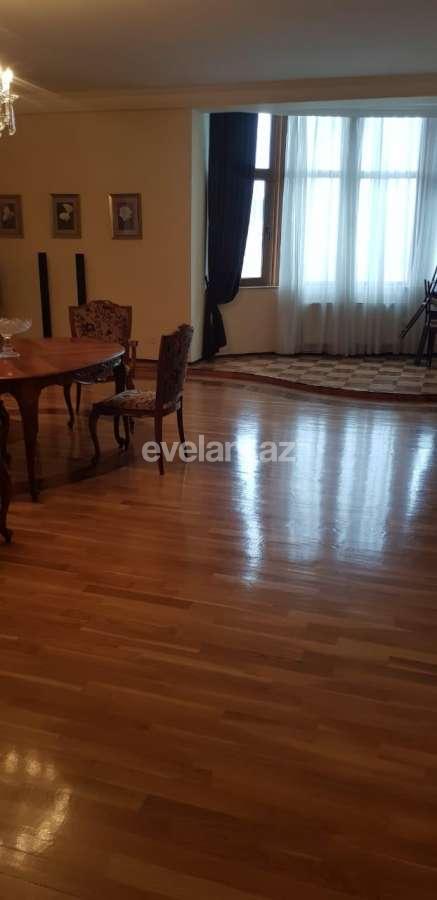 Satılır, yeni tikili, 4 otaqlı, 220 m², 28 may m.