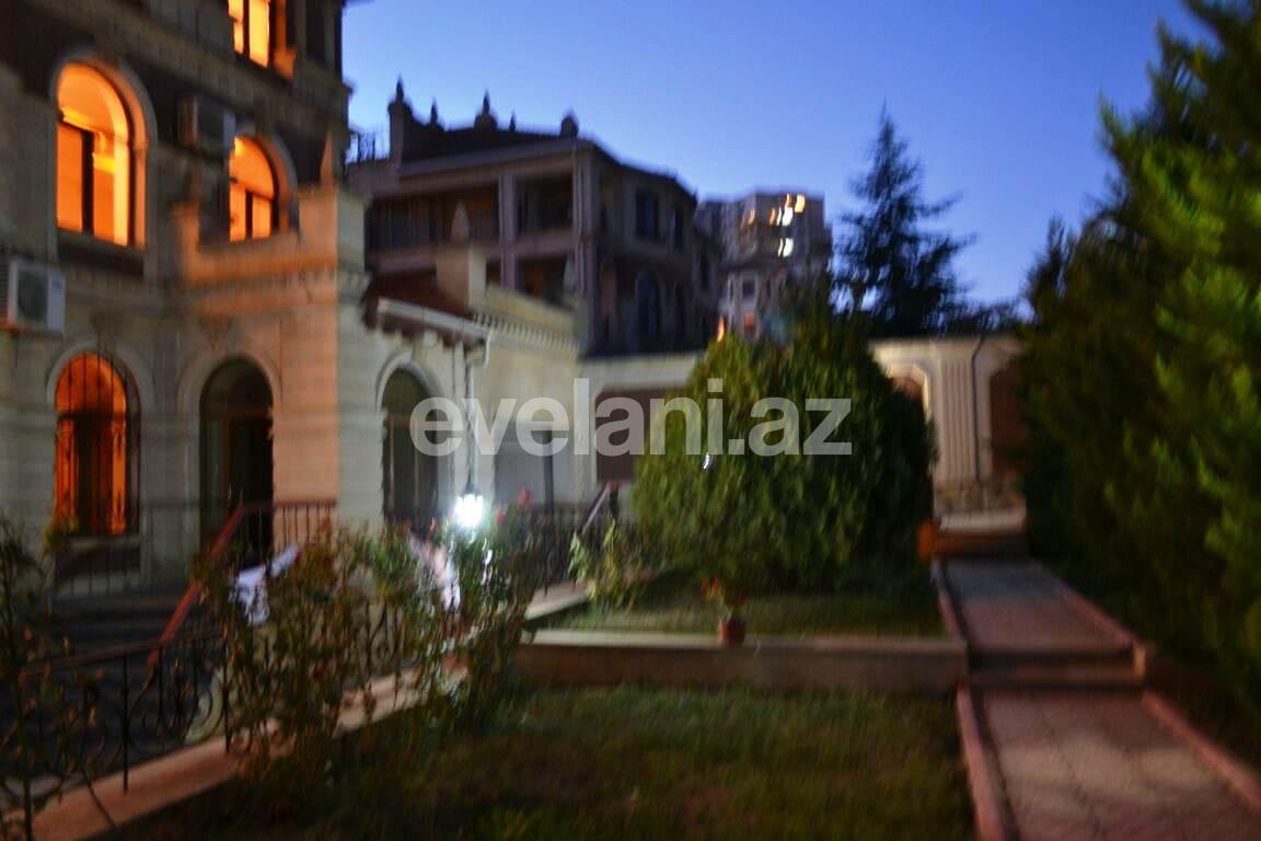 Satılır, həyət evi / bağ, 10 otaqlı, 600 m², Həzi Aslanov m.