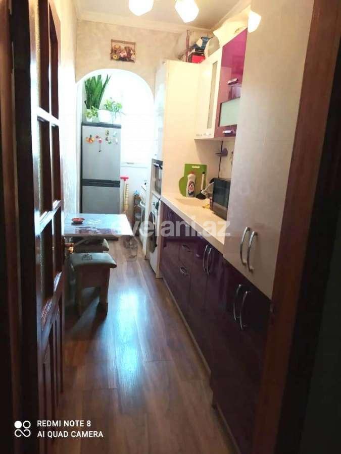 Satılır, köhnə tikili, 2 otaqlı, 52 m², Azadlıq prospekti m.