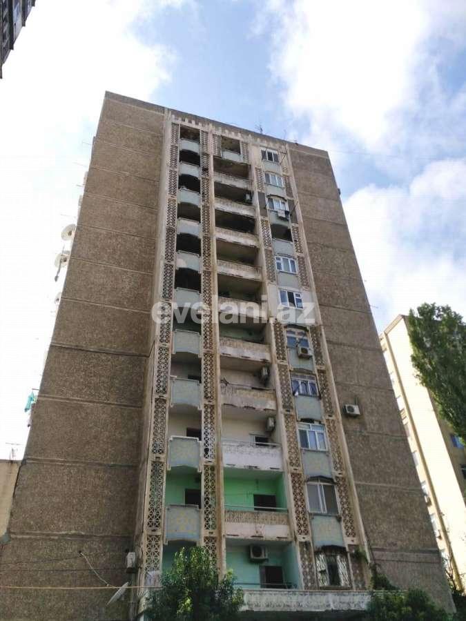 Satılır, köhnə tikili, 2 otaqlı, 52 m², Azadlıq prospekti m.