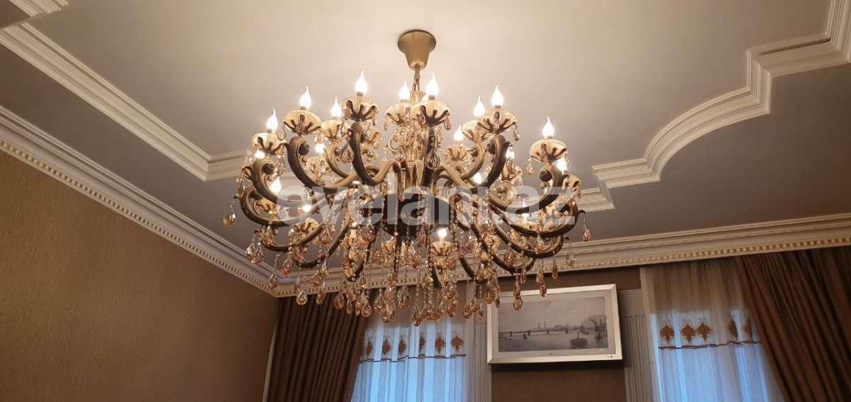 Satılır, köhnə tikili, 4 otaqlı, 120 m², Sahil m.