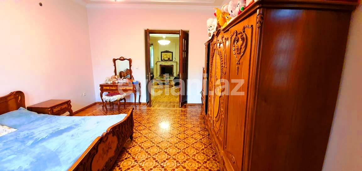 Sale, old building, 5 room, 147 m², Elmlar Akademiyası m.