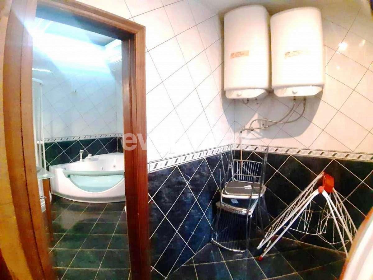 Sale, old building, 5 room, 147 m², Elmlar Akademiyası m.