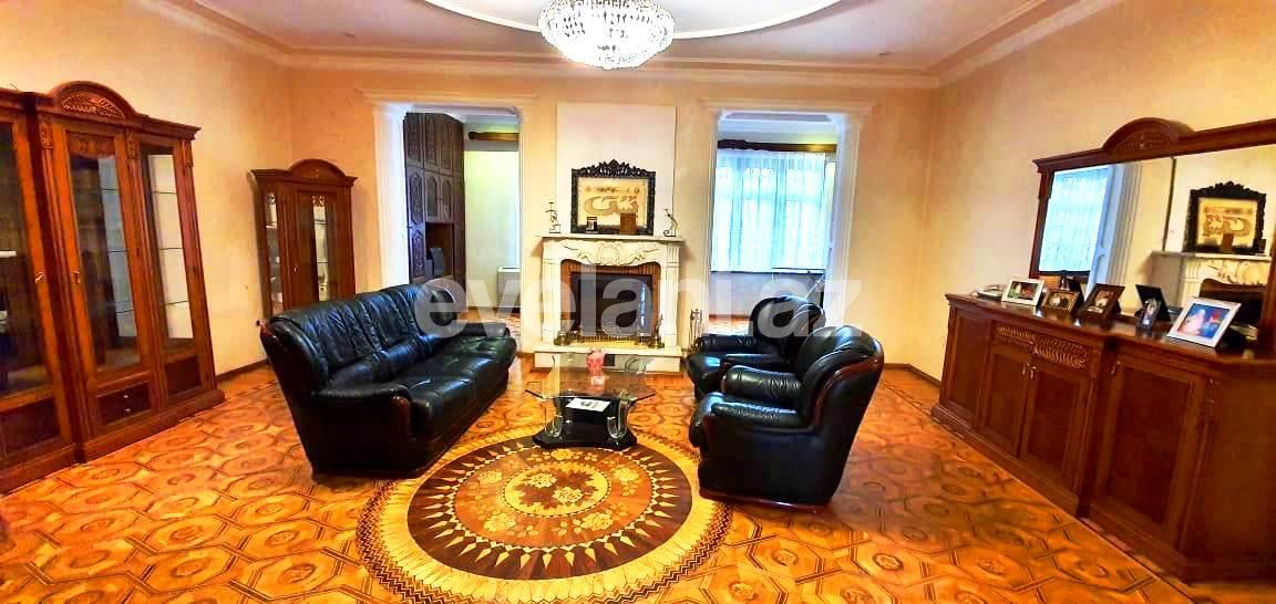 Sale, old building, 5 room, 147 m², Elmlar Akademiyası m.