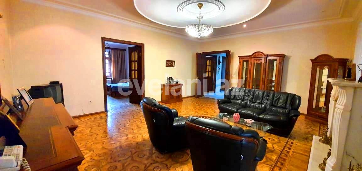 Sale, old building, 5 room, 147 m², Elmlar Akademiyası m.