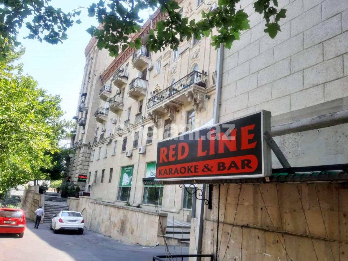 Sale, old building, 5 room, 147 m², Elmlar Akademiyası m.