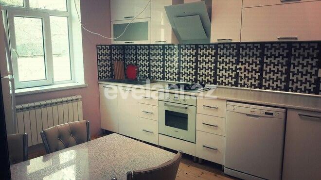 Rent, garden / house, 4 room, 200 m², Badamdar d.