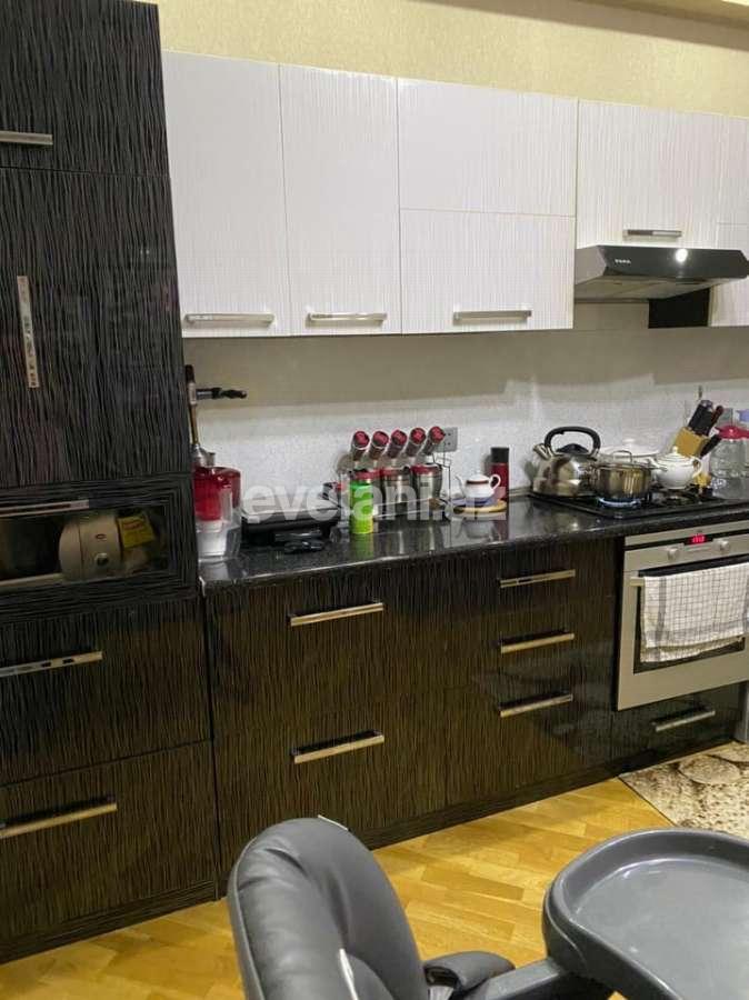 Satılır, yeni tikili, 2 otaqlı, 120 m², İnşaatçılar m.