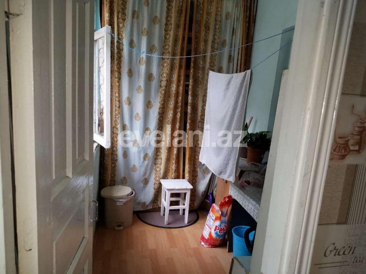 Sale, old building, 3 room, 80 m², Inshaatchilar m.