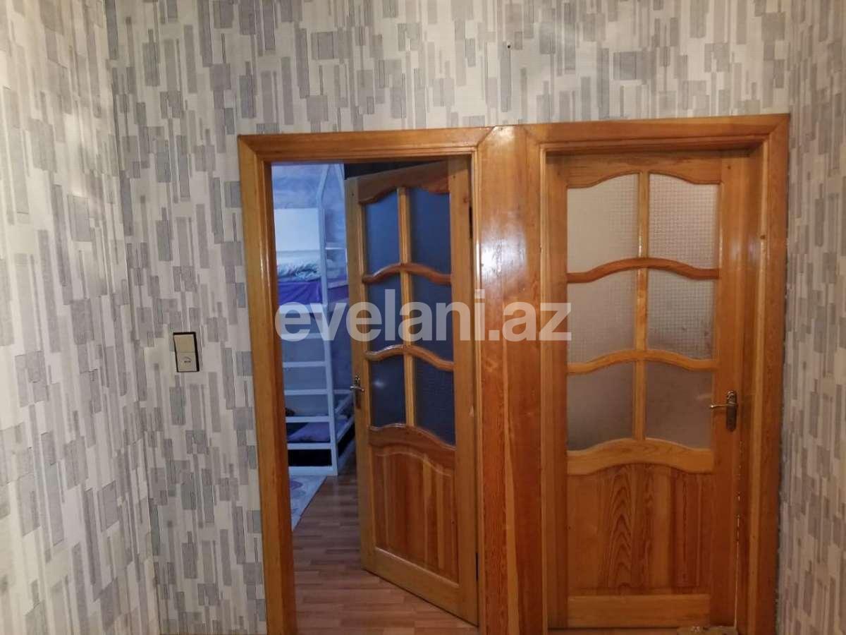 Sale, old building, 3 room, 80 m², Inshaatchilar m.