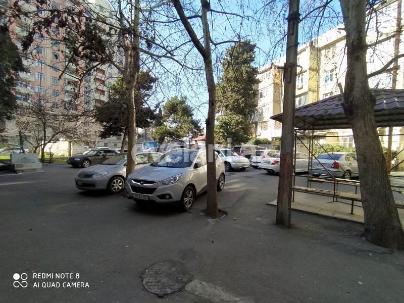 Sale, old building, 2 room, 55 m², Narimanov r.