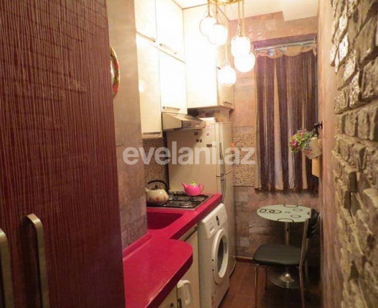 Satılır, yeni tikili, 2 otaqlı, 48 m², İnşaatçılar m.