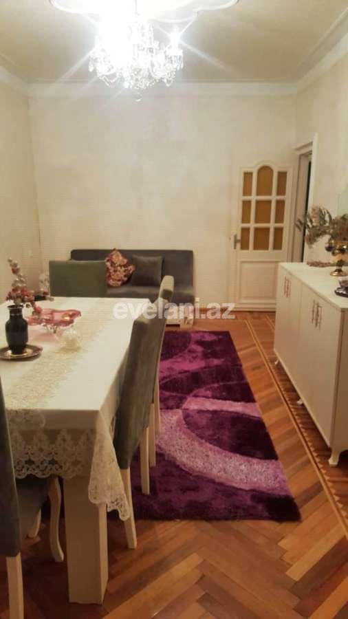 Satılır, köhnə tikili, 3 otaqlı, 75 m², İnşaatçılar m.