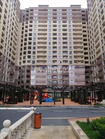 Satılır, yeni tikili, 2 otaqlı, 58 m², İnşaatçılar m.