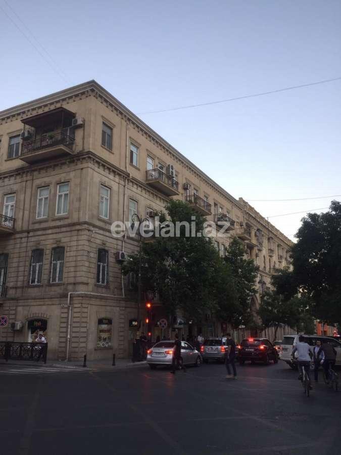 Satılır, köhnə tikili, 3 otaqlı, 75 m², 28 may m.