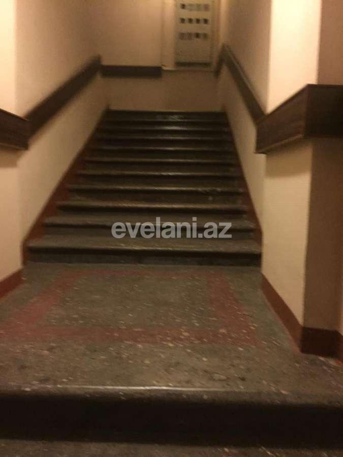 Satılır, köhnə tikili, 3 otaqlı, 75 m², 28 may m.