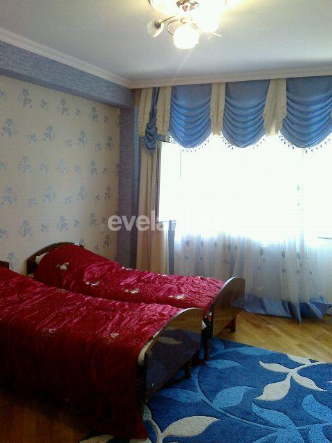 Satılır, yeni tikili, 4 otaqlı, 132 m², İnşaatçılar m.