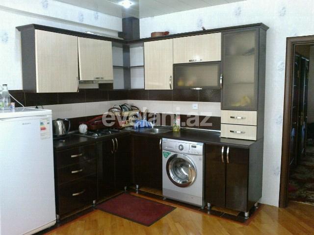 Satılır, yeni tikili, 4 otaqlı, 132 m², İnşaatçılar m.