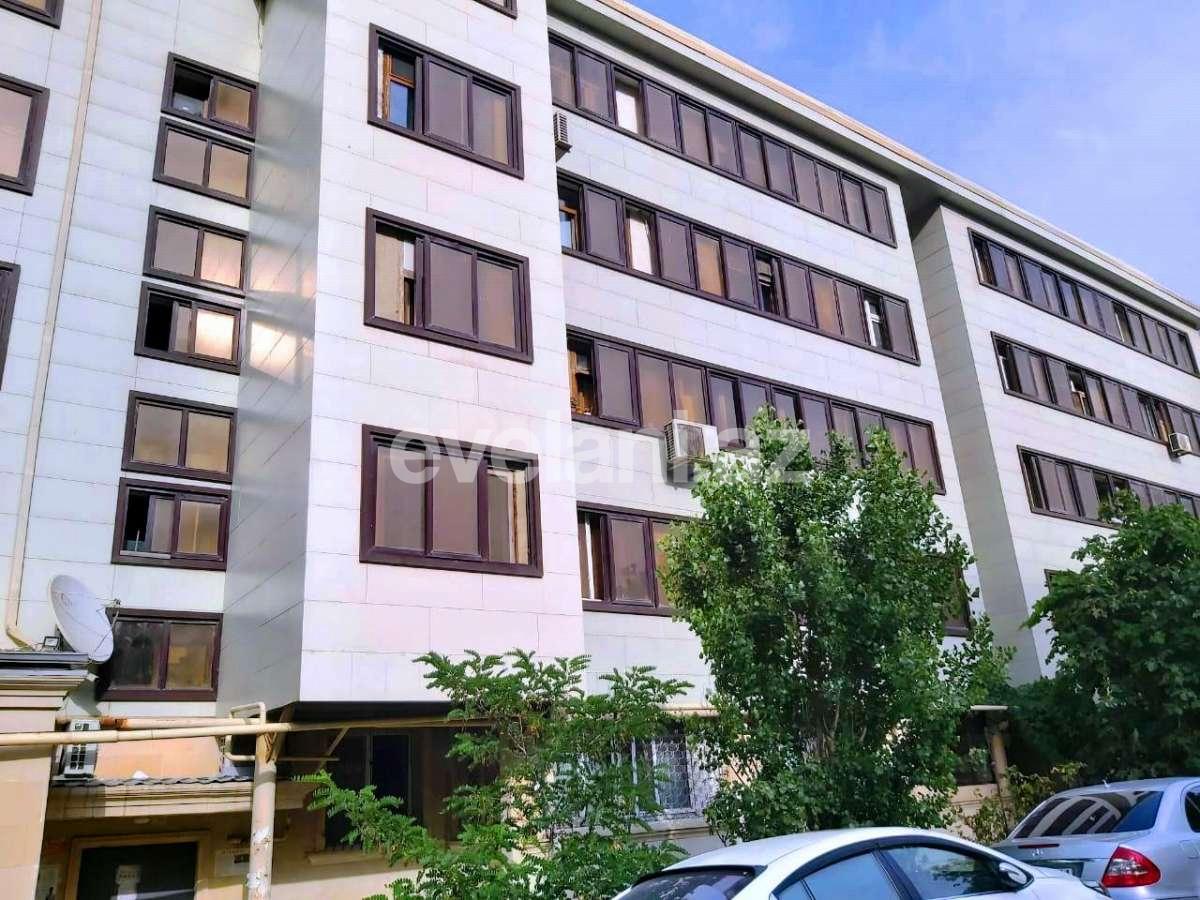 Sale, old building, 3 room, 75 m², Elmlar Akademiyası m.