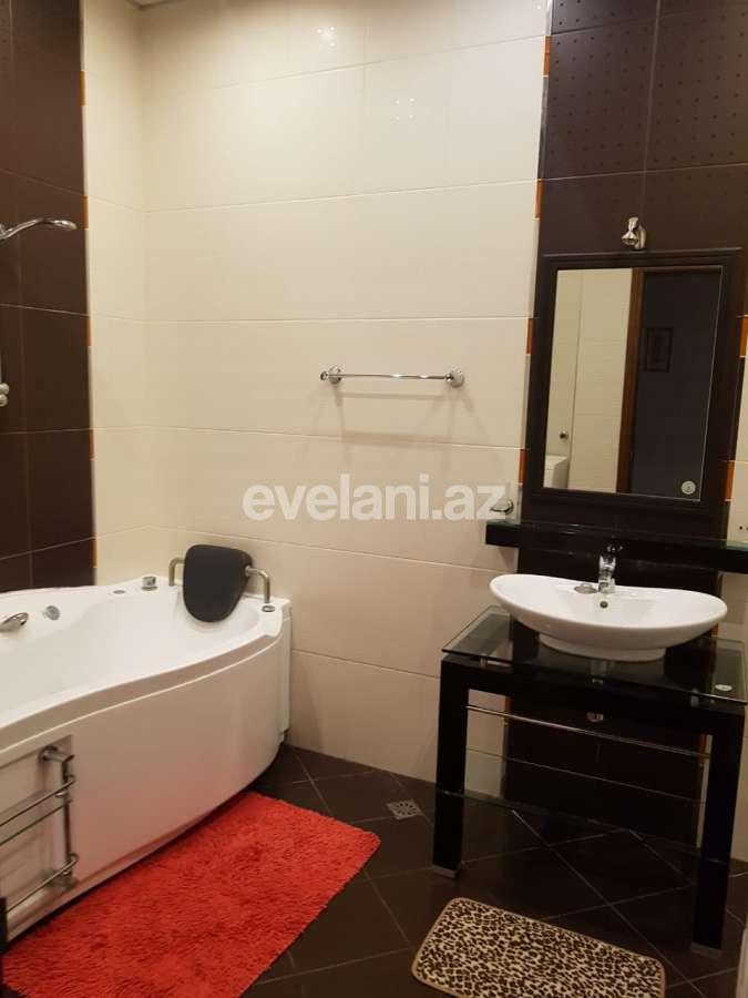 Kirayə verilir, yeni tikili, 3 otaqlı, 125 m², İnşaatçılar m.