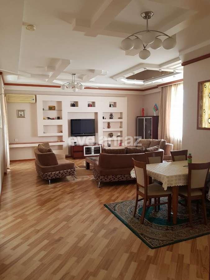 Kirayə verilir, yeni tikili, 3 otaqlı, 125 m², İnşaatçılar m.