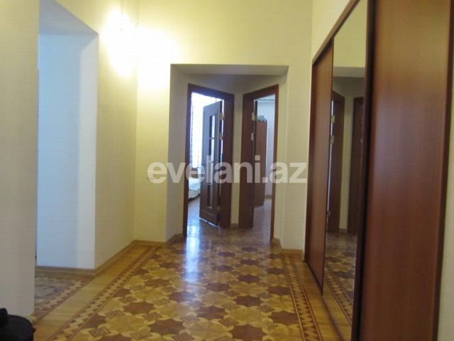 Satılır, köhnə tikili, 3 otaqlı, 130 m², İçəri Şəhər m.