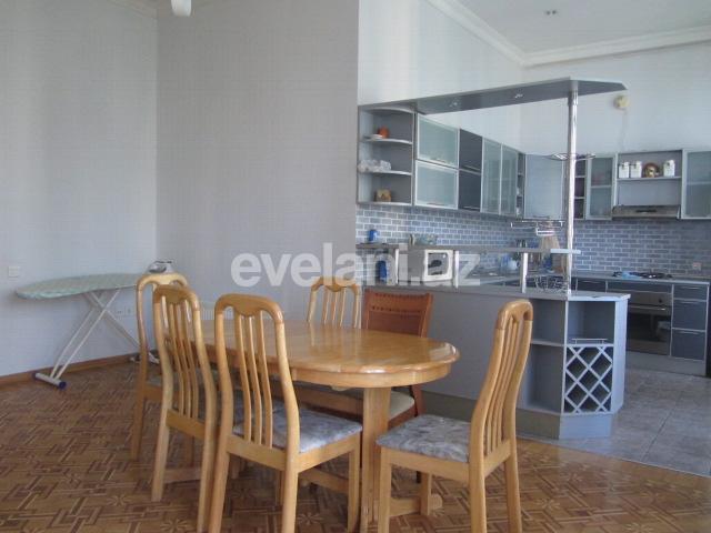 Satılır, köhnə tikili, 3 otaqlı, 130 m², İçəri Şəhər m.