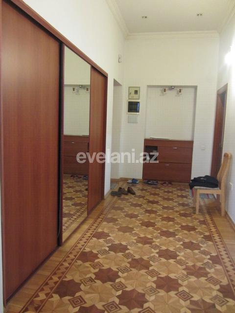 Satılır, köhnə tikili, 3 otaqlı, 130 m², İçəri Şəhər m.