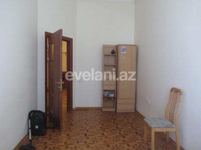 Satılır, köhnə tikili, 3 otaqlı, 130 m², İçəri Şəhər m.