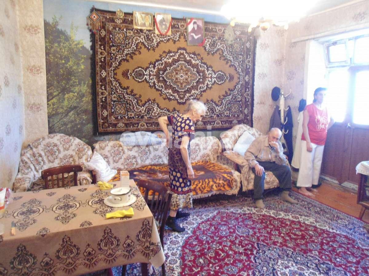 Satılır, həyət evi / bağ, 3 otaqlı, 100 m², İnşaatçılar m.