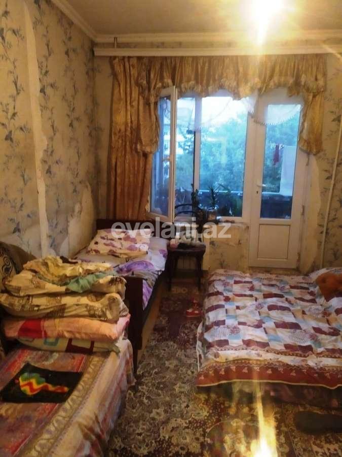 Satılır, köhnə tikili, 3 otaqlı, 80 m², Xalqlar Dostluğu m.